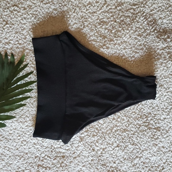 aerie Other - Aerie Crinkle Ribbed High Cut Banded Cheeky Bikini Bottom in Black